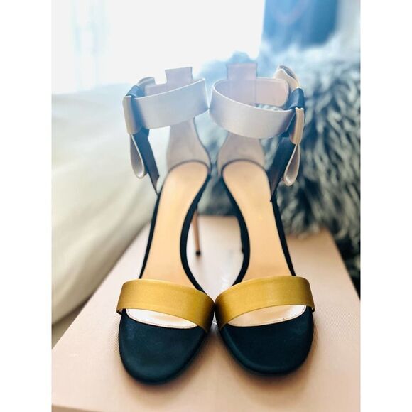 GIANVITO ROSSI Geisha Bicolor Sandal Sandal in Black/Gold 38 - Picture 4 of 13